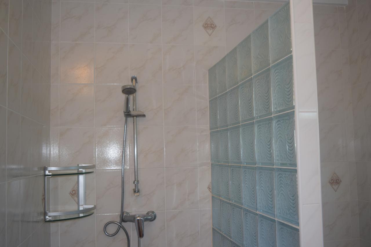 Pension Citadelle Диг Екстериор снимка