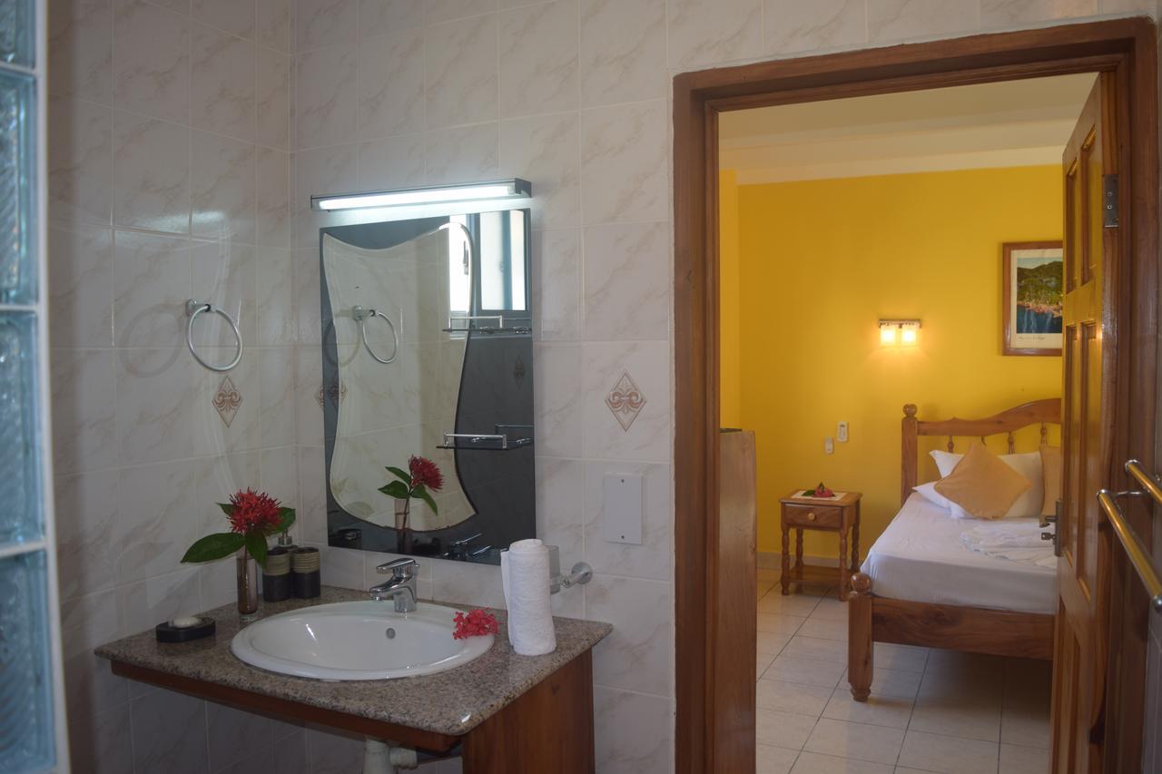 Pension Citadelle Диг Екстериор снимка