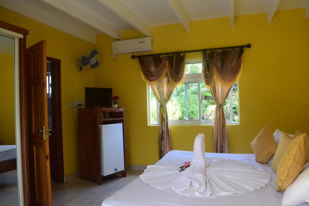 Pension Citadelle Диг Екстериор снимка