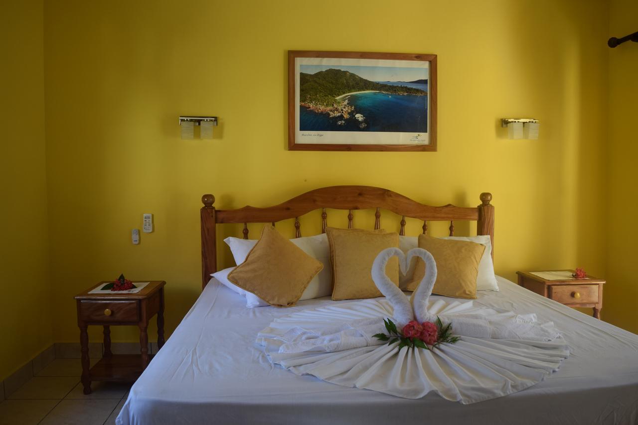 Pension Citadelle Диг Екстериор снимка