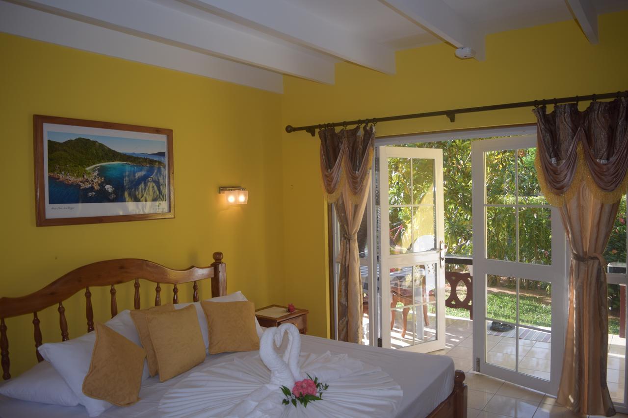 Pension Citadelle Диг Екстериор снимка